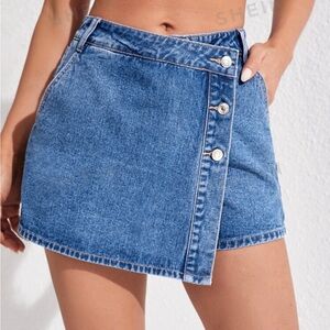 “SHEIN Essnce High Waist Button Front Denim Skort” Medium Wash Color. Size S (4)
